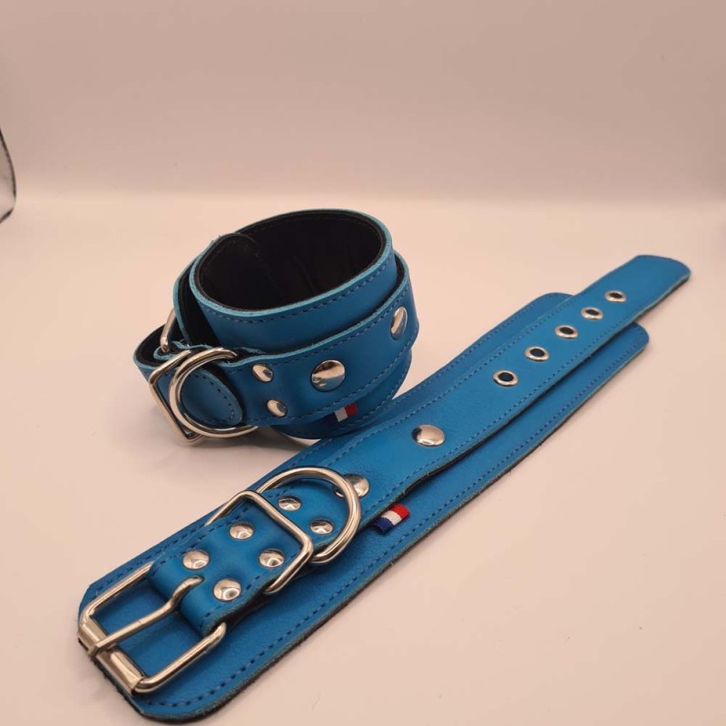 Menottes poignet 25cm bleu ciel